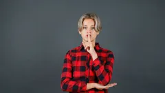 心理学者が「たとえ親しい人であっても、決して共有すべきではない」と指摘する11のこと